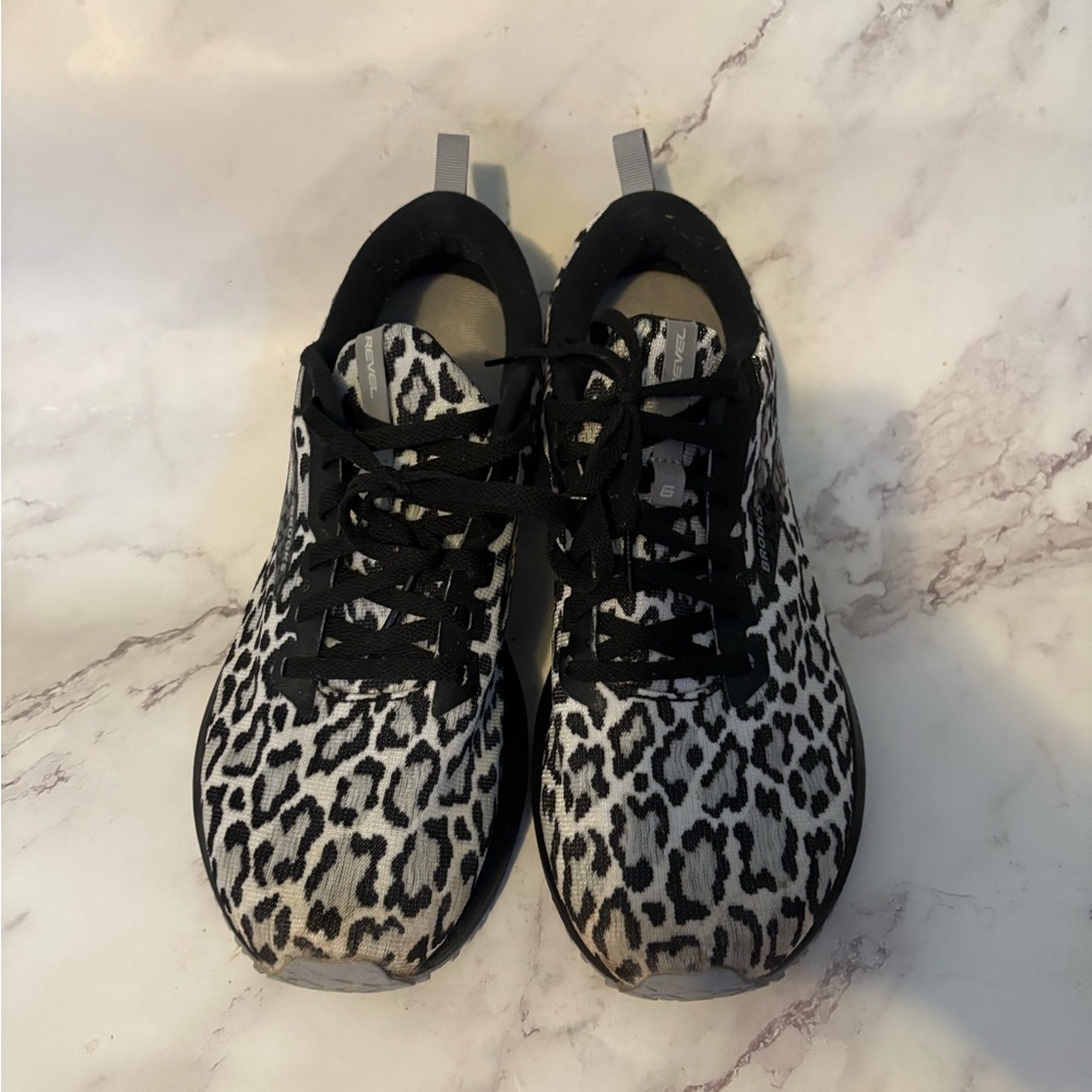 Brooks Revel 6 Leopard Print Sneakers